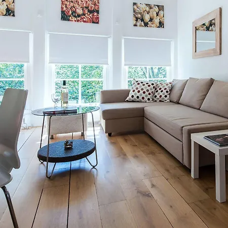 Short Group - Jordaan Area Appartement